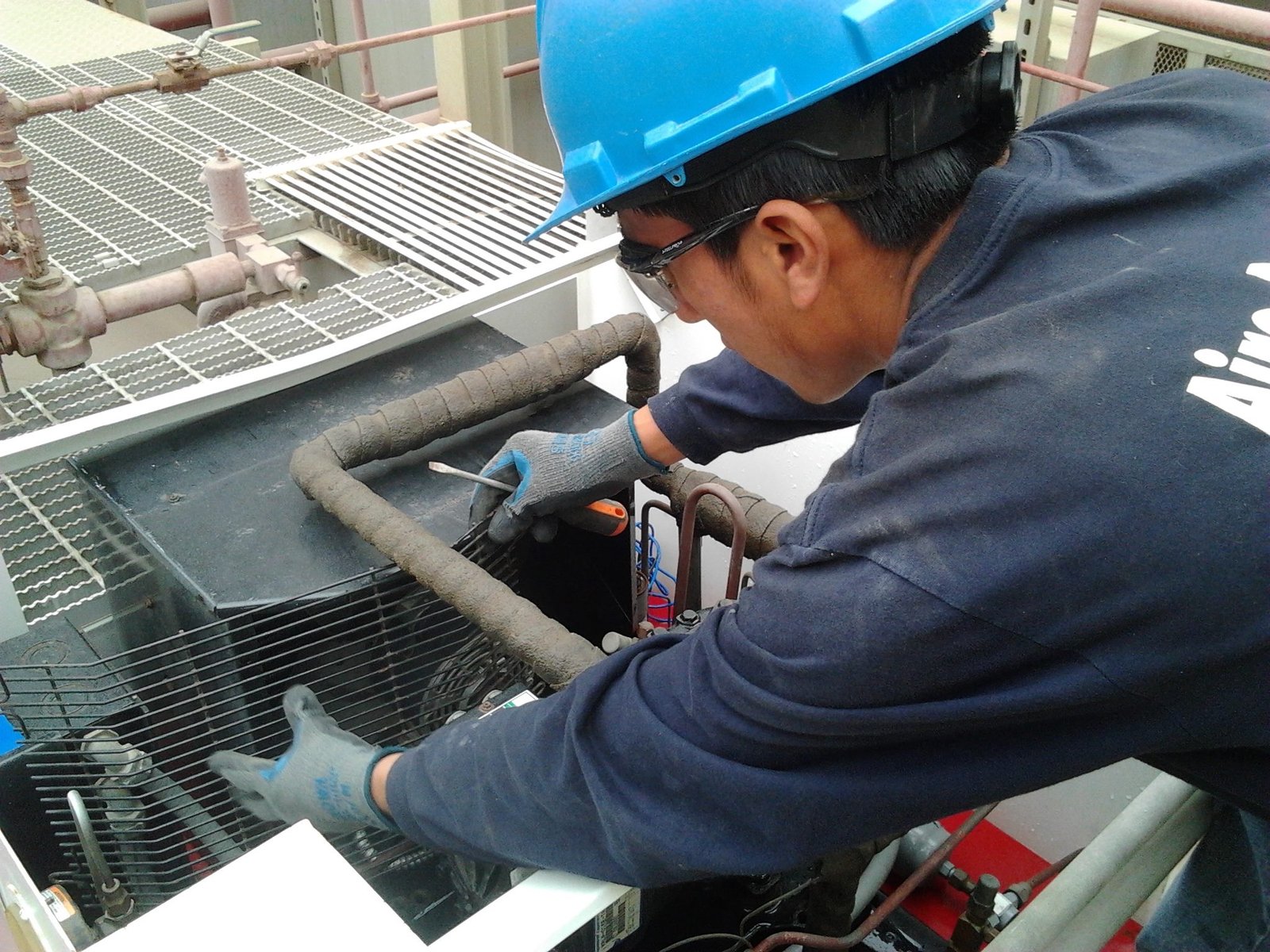 Trabajadores en el proyecto